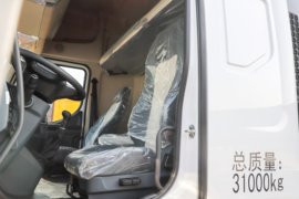 东风柳汽底盘&nbsp;粉粒物料运输车驾驶室图片