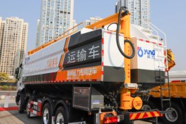 东风柳汽底盘&nbsp;粉粒物料运输车上装图片