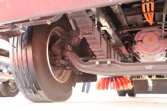 东风柳汽新乘龙M3 4X2 纯电动洗扫车(福龙马牌) 宁德时代281.92kWh