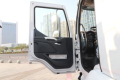 东风柳汽新乘龙M3 4X2 纯电动洗扫车(福龙马牌) 宁德时代281.92kWh