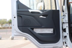 东风柳汽新乘龙M3 4X2 纯电动洗扫车(福龙马牌) 宁德时代281.92kWh