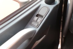 东风柳汽新乘龙M3 4X2 纯电动洗扫车(福龙马牌) 宁德时代281.92kWh