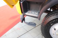 东风柳汽乘龙L3 200马力 4X2 防撞缓冲车(延龙牌)