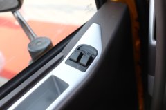 东风柳汽乘龙L3 200马力 4X2 防撞缓冲车(延龙牌)