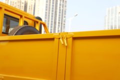 东风柳汽乘龙L3 200马力 4X2 防撞缓冲车(延龙牌)