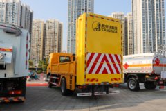 东风柳汽乘龙L3 200马力 4X2 防撞缓冲车(延龙牌)