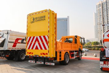 乘龙L3&nbsp;防撞缓冲车外观图片