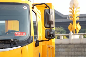 ������������L3 200���� 4X2 ��ײ���峵(������)ͼƬ