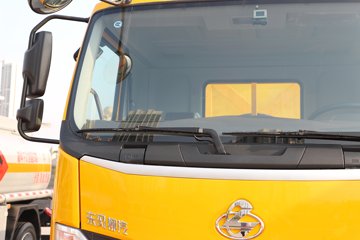 ������������L3 200���� 4X2 ��ײ���峵(������)ͼƬ