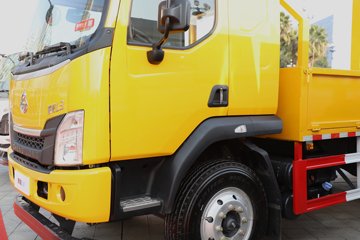 ������������L3 200���� 4X2 ��ײ���峵(������)ͼƬ