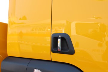 ������������L3 200���� 4X2 ��ײ���峵(������)ͼƬ