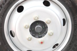 乘龙L2&nbsp;油罐车底盘图片