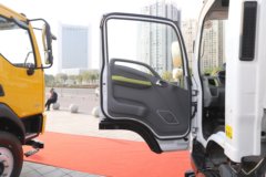 东风柳汽乘龙L2 170马力 4X2 加油车(专威牌)