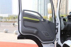 东风柳汽乘龙L2 170马力 4X2 加油车(专威牌)