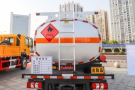 乘龙L2&nbsp;油罐车上装图片