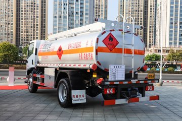 乘龙L2&nbsp;油罐车外观图片