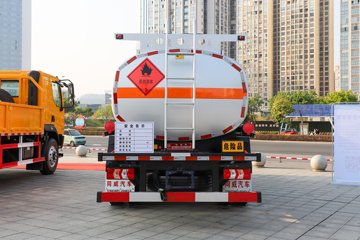 乘龙L2&nbsp;油罐车外观图片