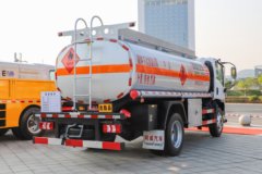 东风柳汽乘龙L2 170马力 4X2 加油车(专威牌)