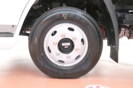 德龙G300&nbsp;冷藏车底盘图片