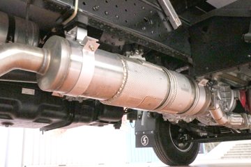 �������ó�����G300 200���� 4X2 ���� ��ʿ��8�� 4.06����س�ͼƬ