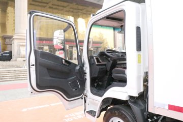 �������ó�����G300 200���� 4X2 ���� ��ʿ��8�� 4.06����س�ͼƬ