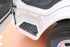 陕汽商用车德龙G300 200马力 4X2 柴油 法士特8档 4.06米冷藏车