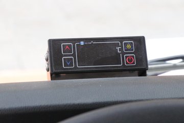 �������ó�����G300 200���� 4X2 ���� ��ʿ��8�� 4.06����س�ͼƬ