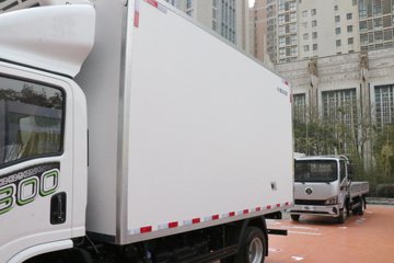 �������ó�����G300 200���� 4X2 ���� ��ʿ��8�� 4.06����س�ͼƬ