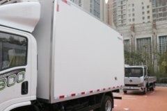 陕汽商用车德龙G300 200马力 4X2 柴油 法士特8档 4.06米冷藏车