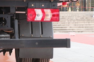 �������ó�����G300 200���� 4X2 ���� ��ʿ��8�� 4.06����س�ͼƬ