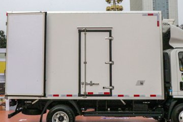 �������ó�����G300 200���� 4X2 ���� ��ʿ��8�� 4.06����س�ͼƬ