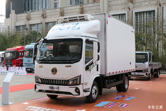 �������ó� ����G300 163���� 4X2 2.5L���� 3600��� 4.06����س�