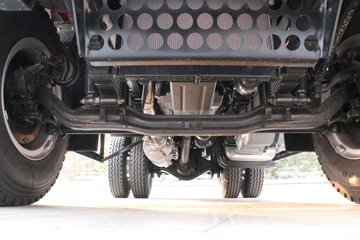 �������ó� ����G1 4.2L���� 200���� 4X2 ��ʿ��8�� 4���Ű���ж��ͼƬ