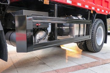 �������ó� ����G1 4.2L���� 200���� 4X2 ��ʿ��8�� 4���Ű���ж��ͼƬ