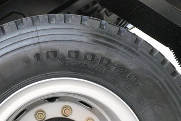 �������ó� ����G1 4.2L���� 200���� 4X2 ��ʿ��8�� 4���Ű���ж��ͼƬ