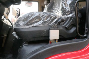 �������ó� ����G1 4.2L���� 200���� 4X2 ��ʿ��8�� 4���Ű���ж��ͼƬ