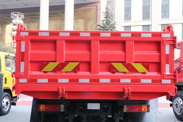 �������ó� ����G1 4.2L���� 200���� 4X2 ��ʿ��8�� 4���Ű���ж��ͼƬ