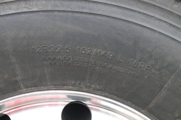 �������ó� ����Q300S 14.8L LNG 520���� 6X4 ��ʿ��12�� ǣ����ͼƬ