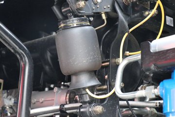 �������ó� ����Q300S 14.8L LNG 520���� 6X4 ��ʿ��12�� ǣ����ͼƬ