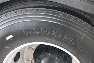 �������ó� ����Q300S 14.8L LNG 520���� 6X4 ��ʿ��12�� ǣ����ͼƬ