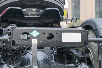 �������ó� ����Q300S 14.8L LNG 520���� 6X4 ��ʿ��12�� ǣ����ͼƬ