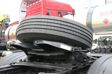 �������ó� ����Q300S 14.8L LNG 520���� 6X4 ��ʿ��12�� ǣ����ͼƬ