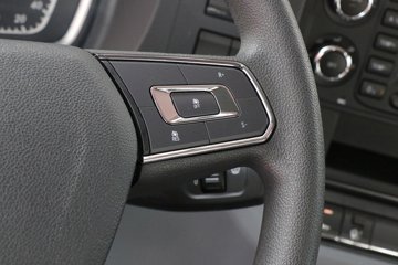 �������ó� ����Q300S 14.8L LNG 520���� 6X4 ��ʿ��12�� ǣ����ͼƬ