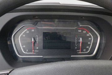 �������ó� ����Q300S 14.8L LNG 520���� 6X4 ��ʿ��12�� ǣ����ͼƬ