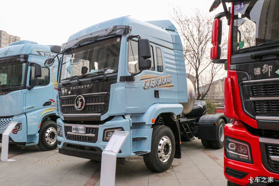 �������ó� ����Q300S 14.8L LNG 520���� 6X4 ��ʿ��12�� ǣ����