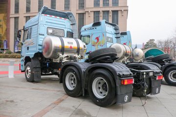 �������ó� ����Q300S 14.8L LNG 520���� 6X4 ��ʿ��12�� ǣ����ͼƬ