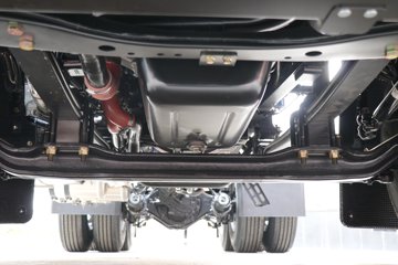 �������ó� ����Q300S 14.8L LNG 540���� 6X4 ��ʿ��12�� �߶�˫�� ǣ����ͼƬ