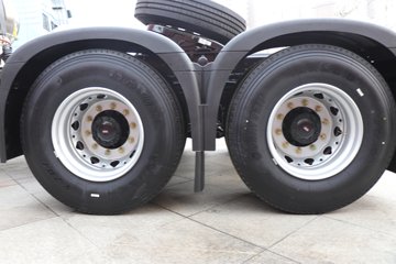 �������ó� ����Q300S 14.8L LNG 540���� 6X4 ��ʿ��12�� �߶�˫�� ǣ����ͼƬ