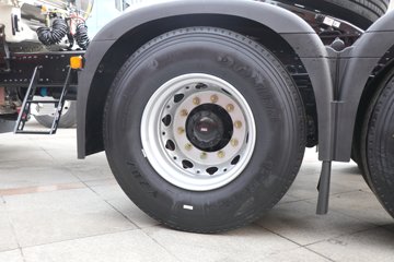 �������ó� ����Q300S 14.8L LNG 540���� 6X4 ��ʿ��12�� �߶�˫�� ǣ����ͼƬ