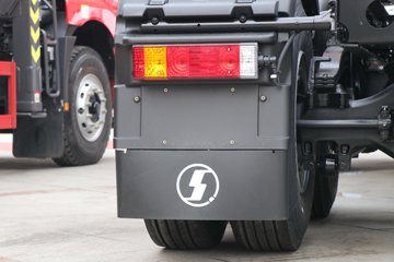 �������ó� ����Q300S 14.8L LNG 540���� 6X4 ��ʿ��12�� �߶�˫�� ǣ����ͼƬ